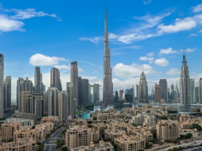Elegant 1 Bedroom Apartment I Burj Khalifa & Fountain Views I Free Gym, Pool, Wi-Fi, Parking & PS5 I by Skyline Serenity